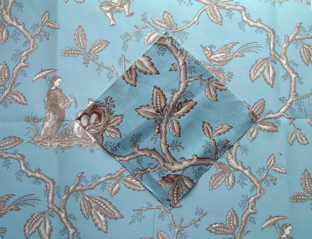 Fabric and wallpaper in Chinoiserie style