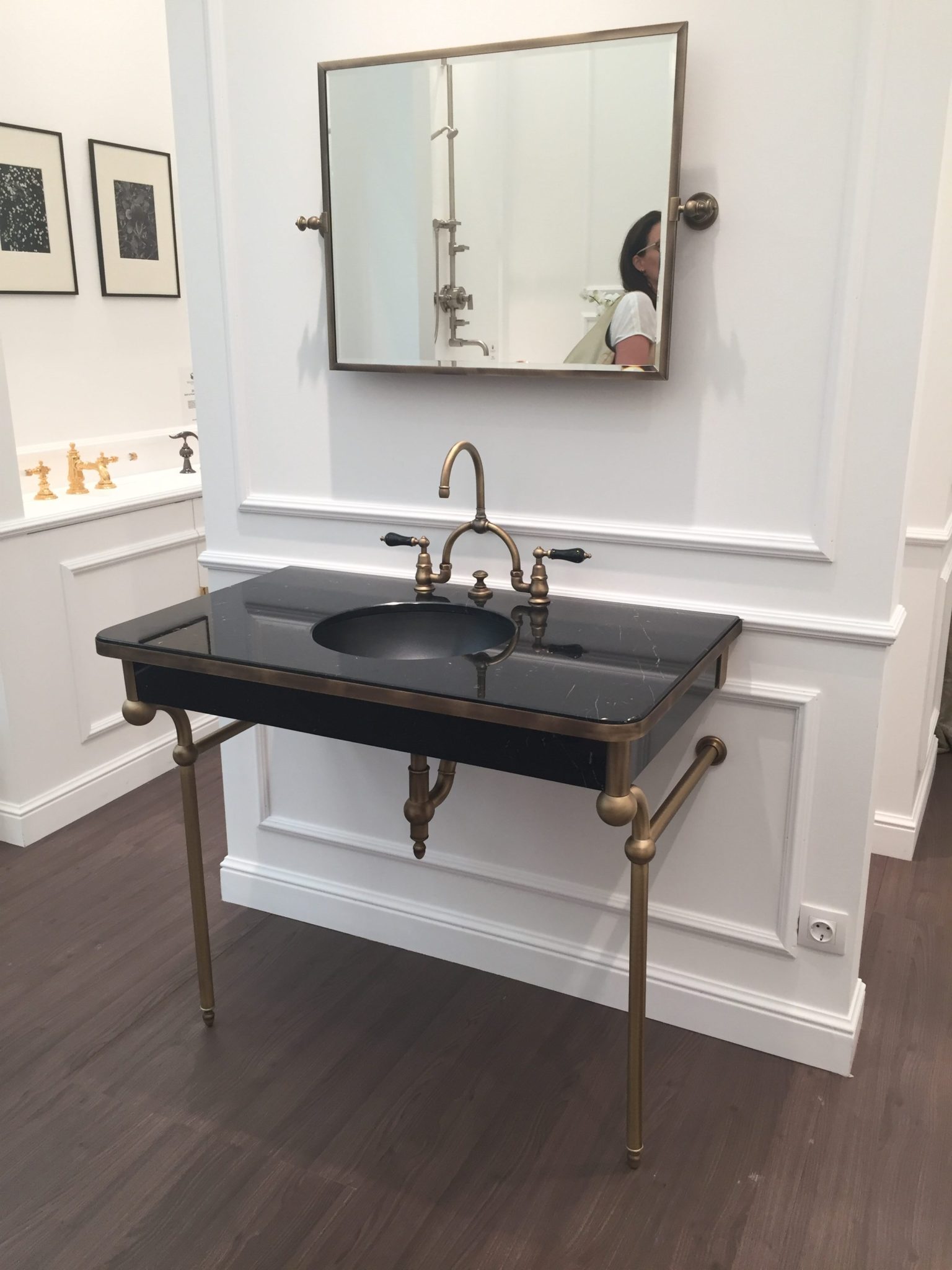 Georgian Bathroom at Decorex