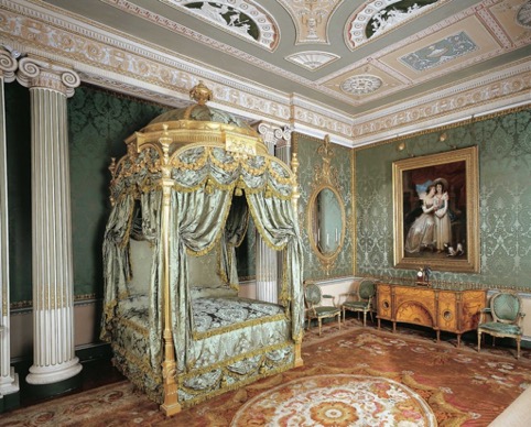 Georgian fabrics in bedroom