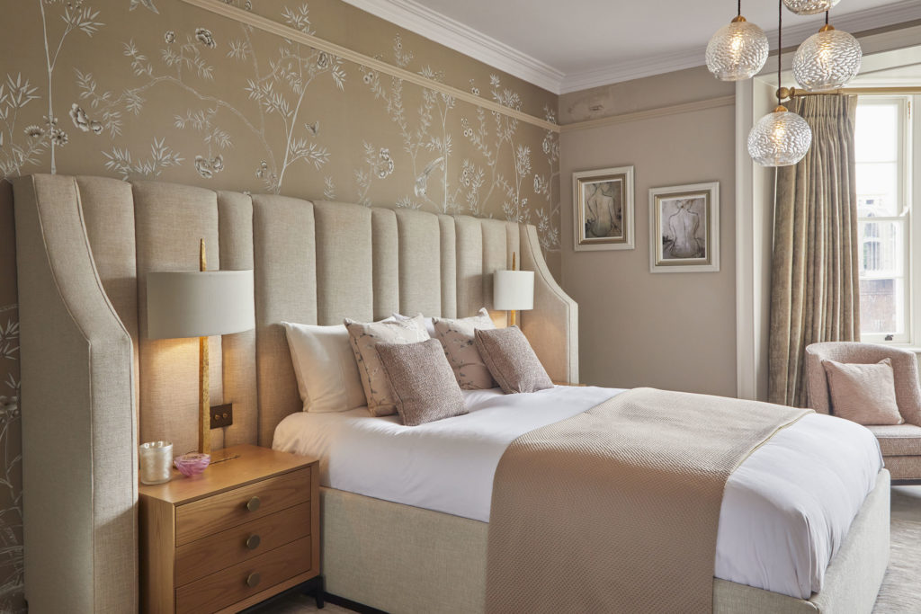 Etons of bath - services bedroom image