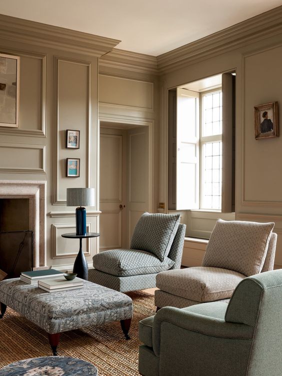 Single tone applied to Georgian panelling
