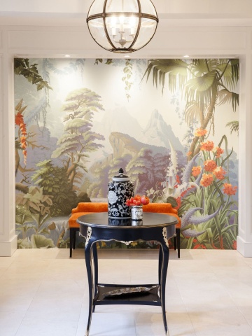 18th-century-mural-hallway-exquisite