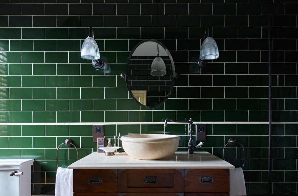 georgian-rectory-green-bathroom-18