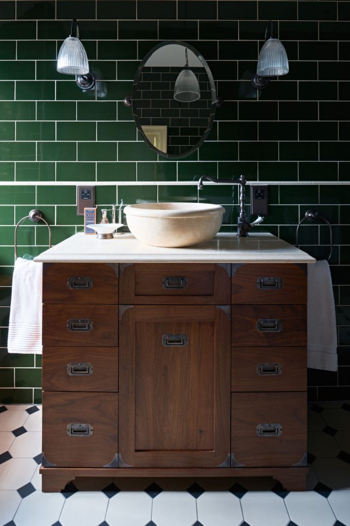 georgian-rectory-green-bathroom-27