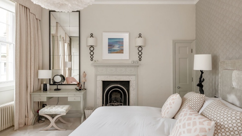 grade-i-listed-townhouse-bedroom-06 Grade I listed townhouse Bath