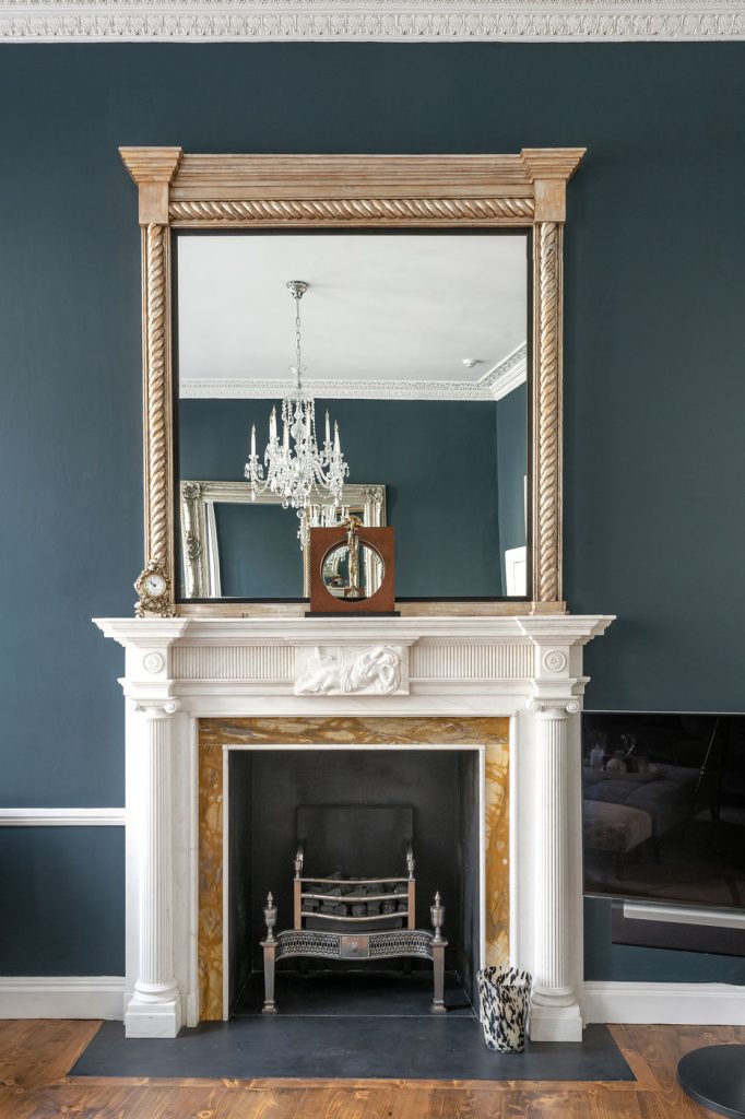 grade-i-listed-townhouse-drawing-room-05