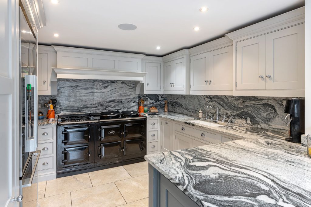 grade-i-listed-townhouse-kitchen-09