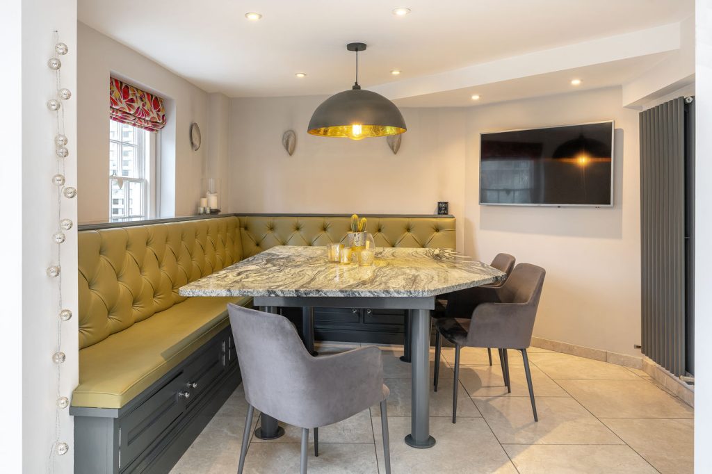 grade-i-listed-townhouse-kitchen-10