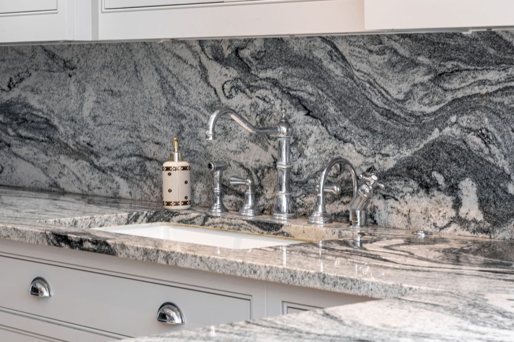 grade-i-listed-townhouse-kitchen-13