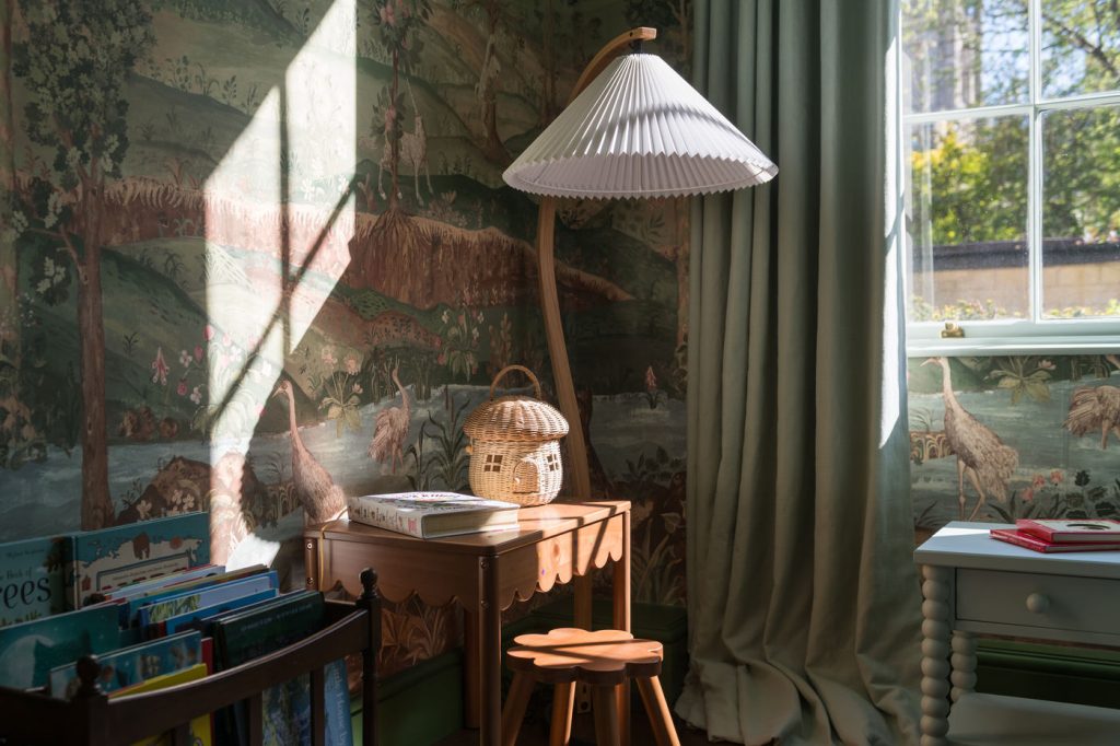 magical-georgian-bedroom-16