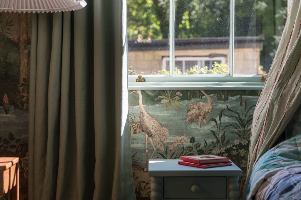 magical-georgian-bedroom-20