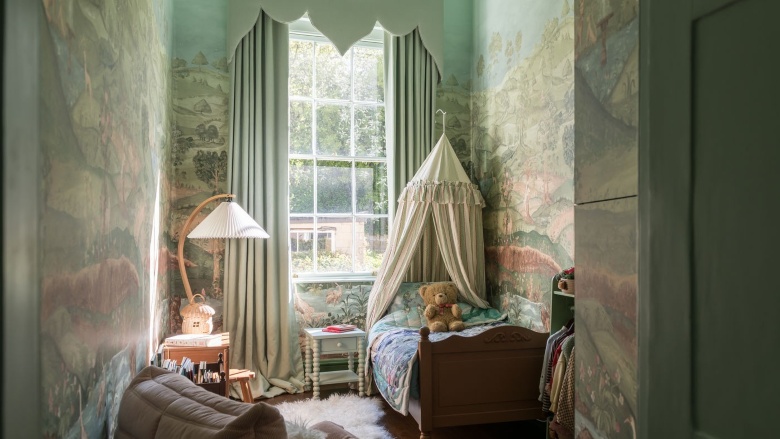 magical-georgian-bedroom A magical Georgian children's bedroom