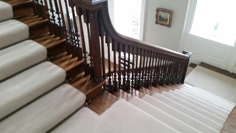 Georgian-Country-House-restored-staircase